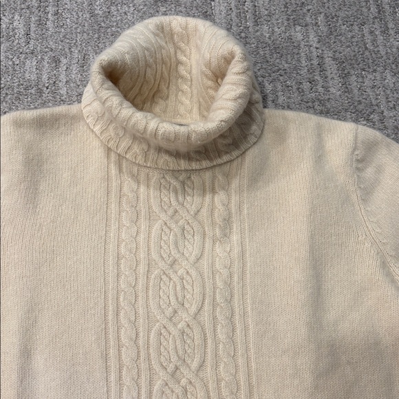 Lauren Ralph Lauren Cream Cable Knit Turtleneck Sweater size L - Picture 3 of 9